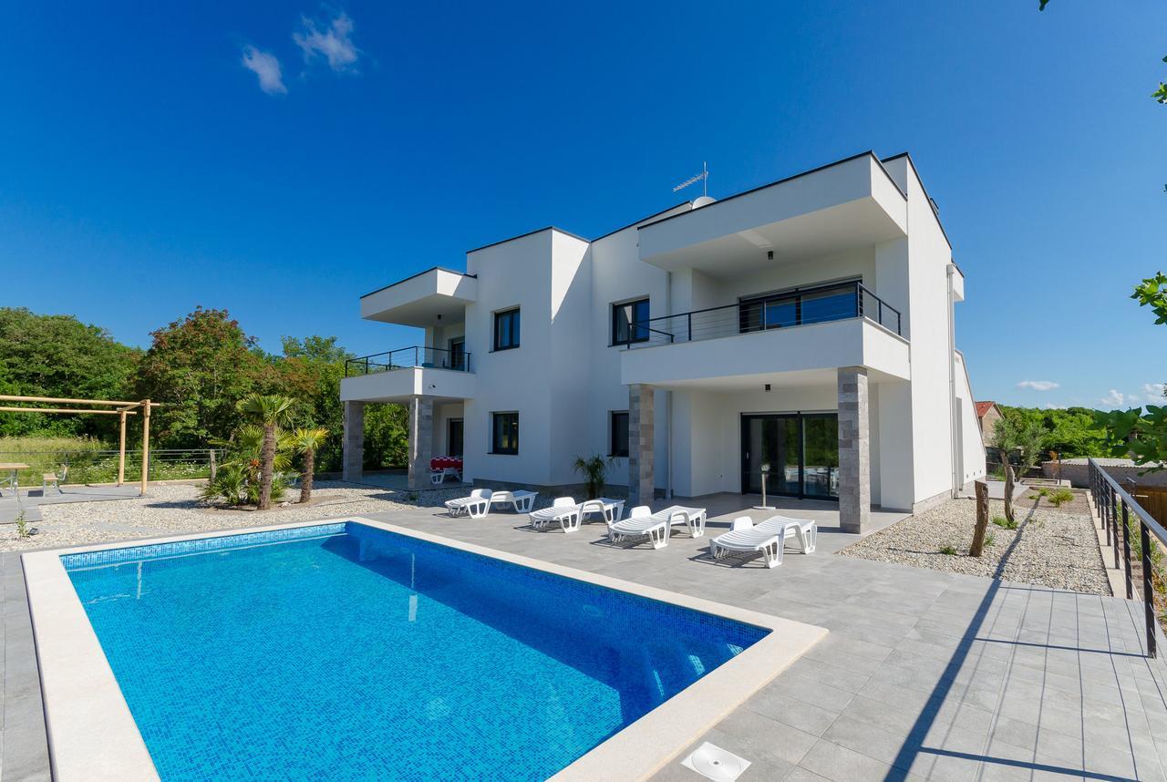 Apartments Residence Romance Pinezići Zewnętrze zdjęcie