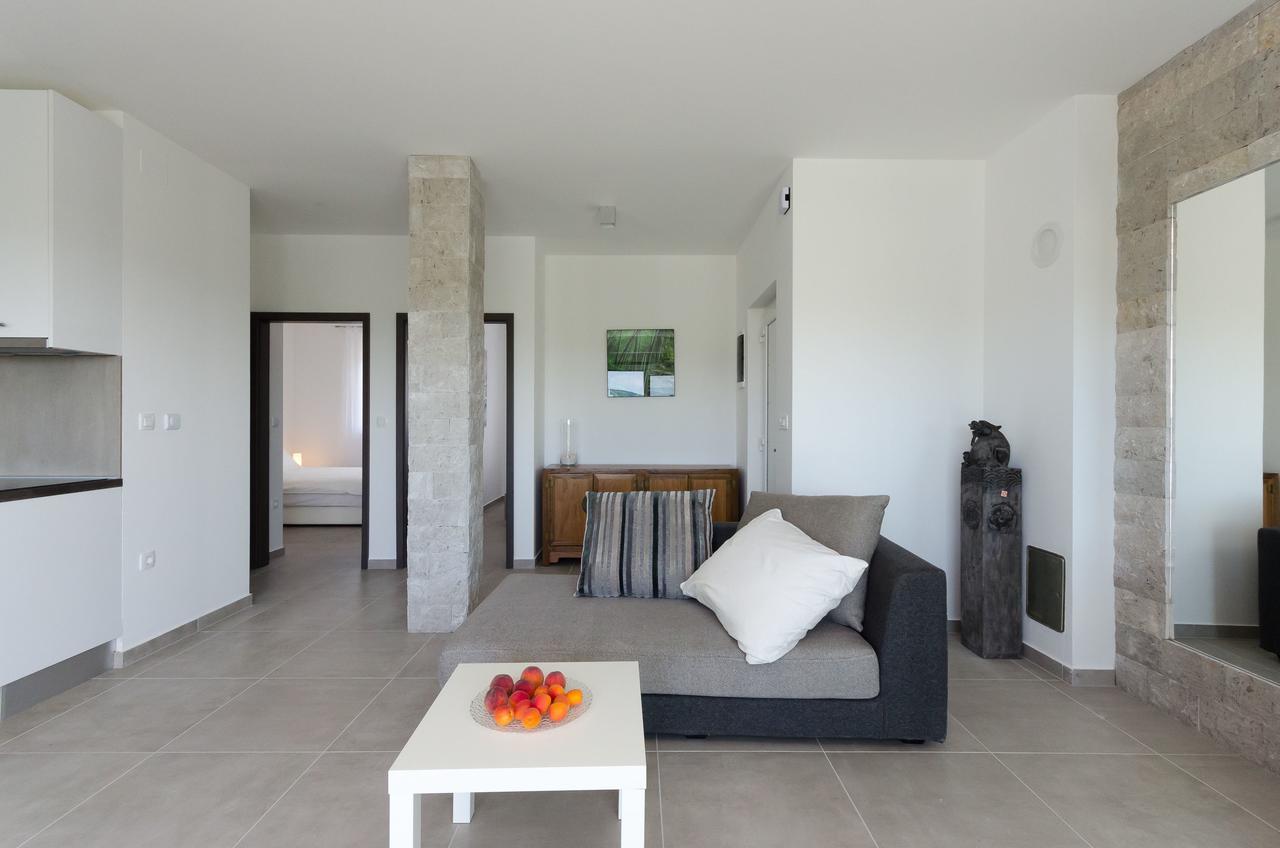 Apartments Residence Romance Pinezići Zewnętrze zdjęcie