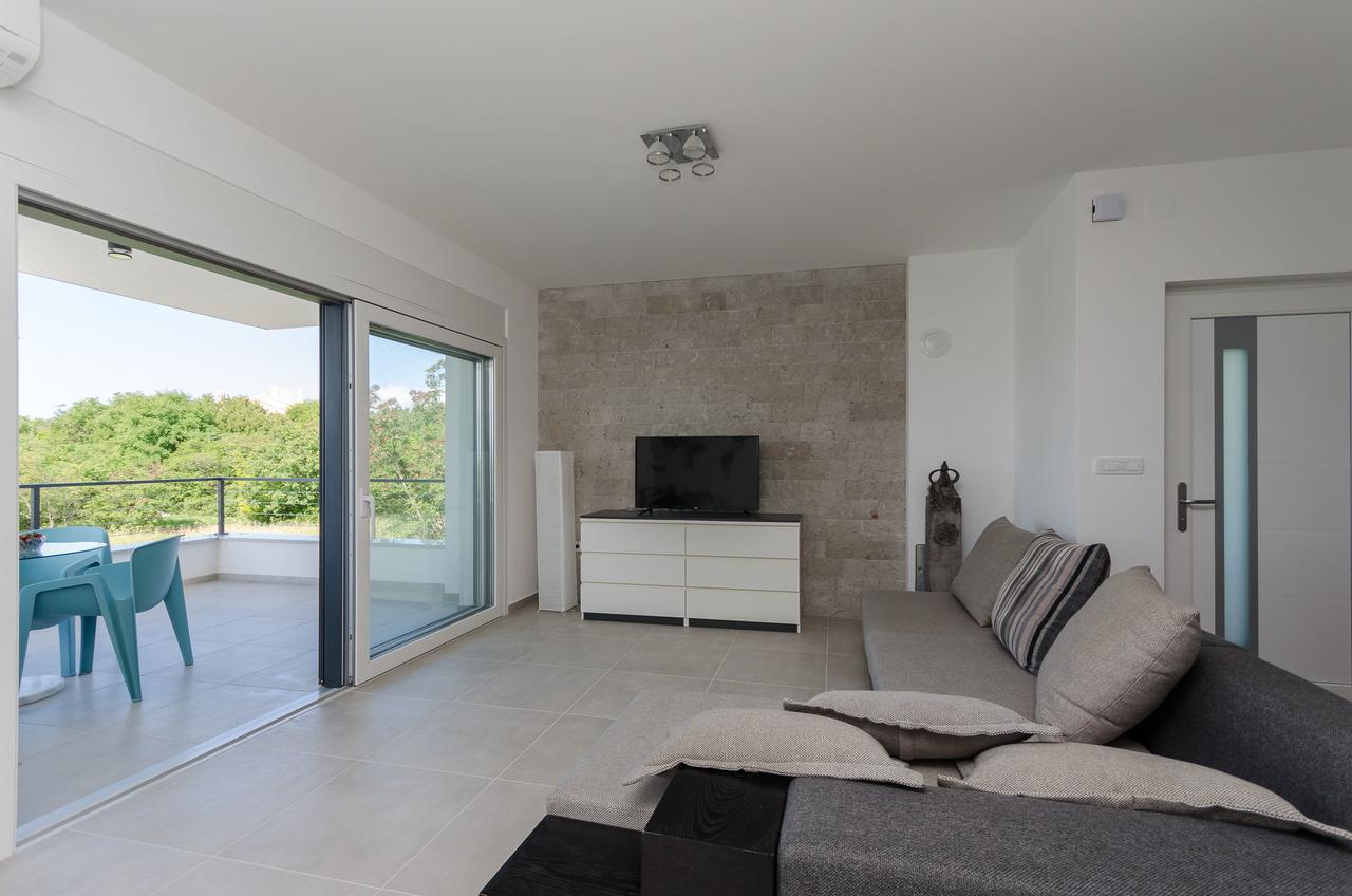 Apartments Residence Romance Pinezići Zewnętrze zdjęcie