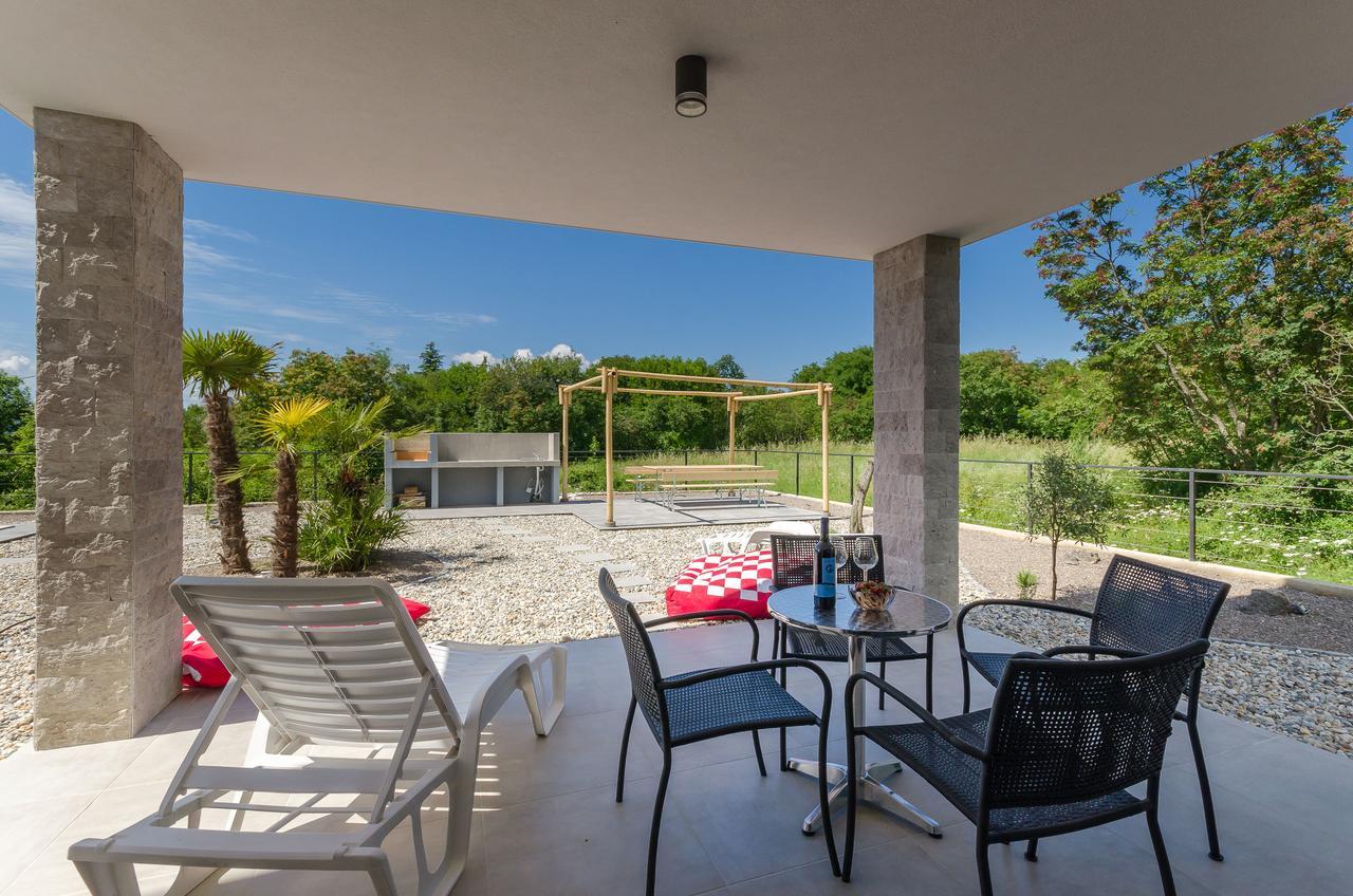 Apartments Residence Romance Pinezići Zewnętrze zdjęcie