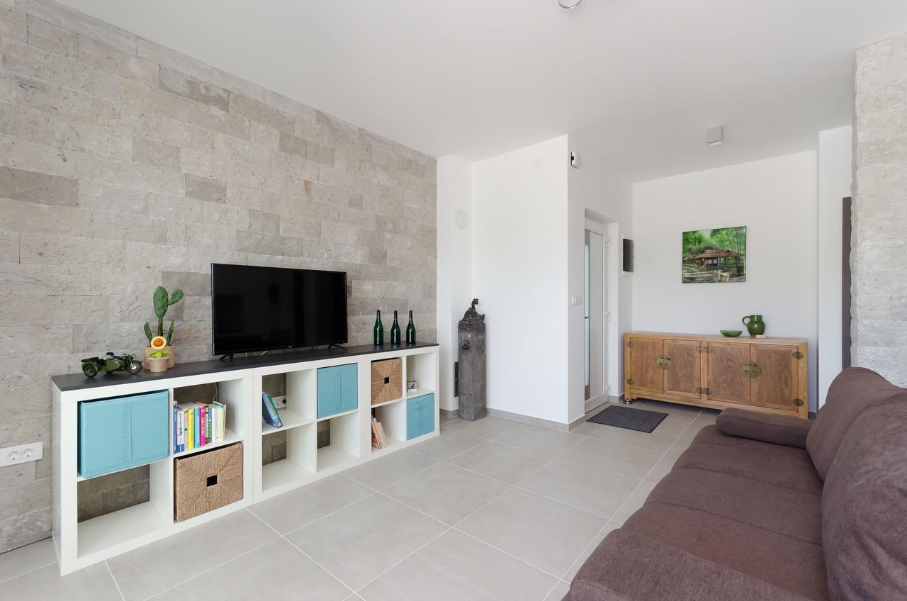 Apartments Residence Romance Pinezići Zewnętrze zdjęcie