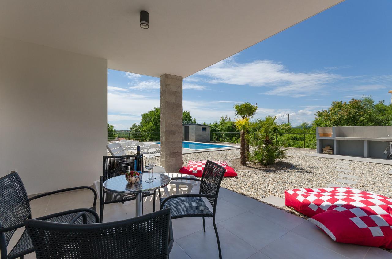 Apartments Residence Romance Pinezići Zewnętrze zdjęcie