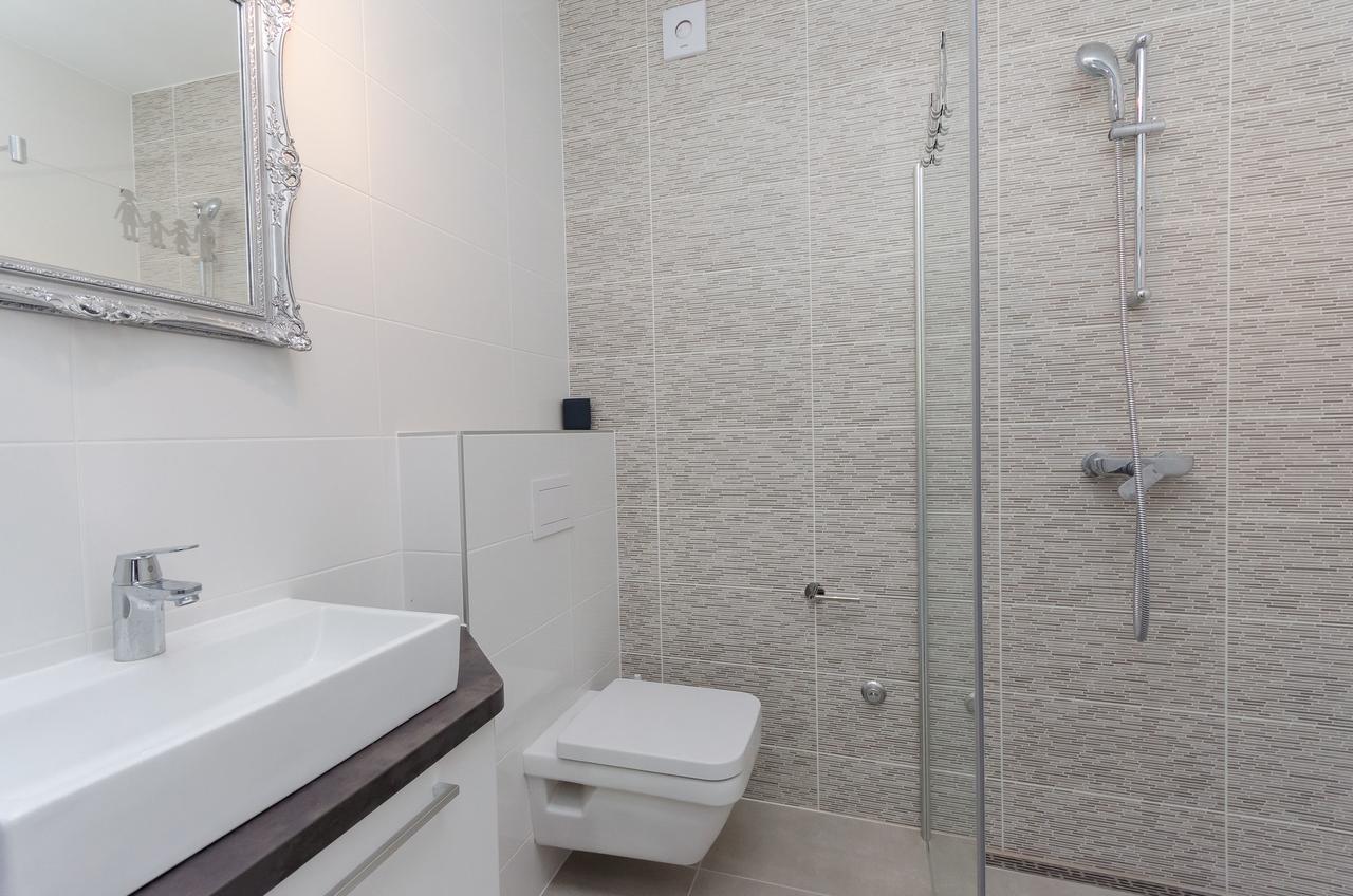 Apartments Residence Romance Pinezići Zewnętrze zdjęcie