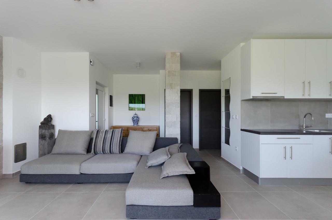 Apartments Residence Romance Pinezići Zewnętrze zdjęcie
