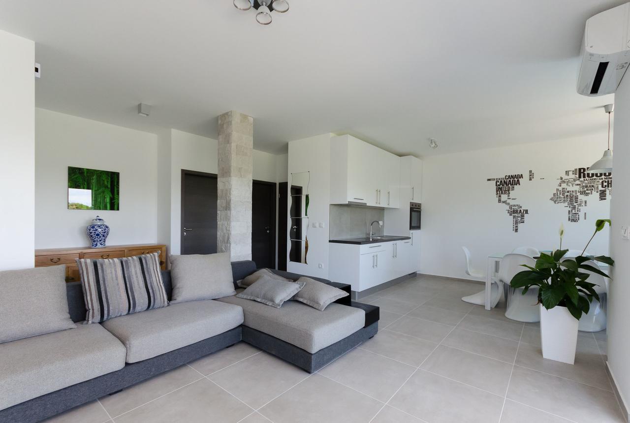 Apartments Residence Romance Pinezići Zewnętrze zdjęcie