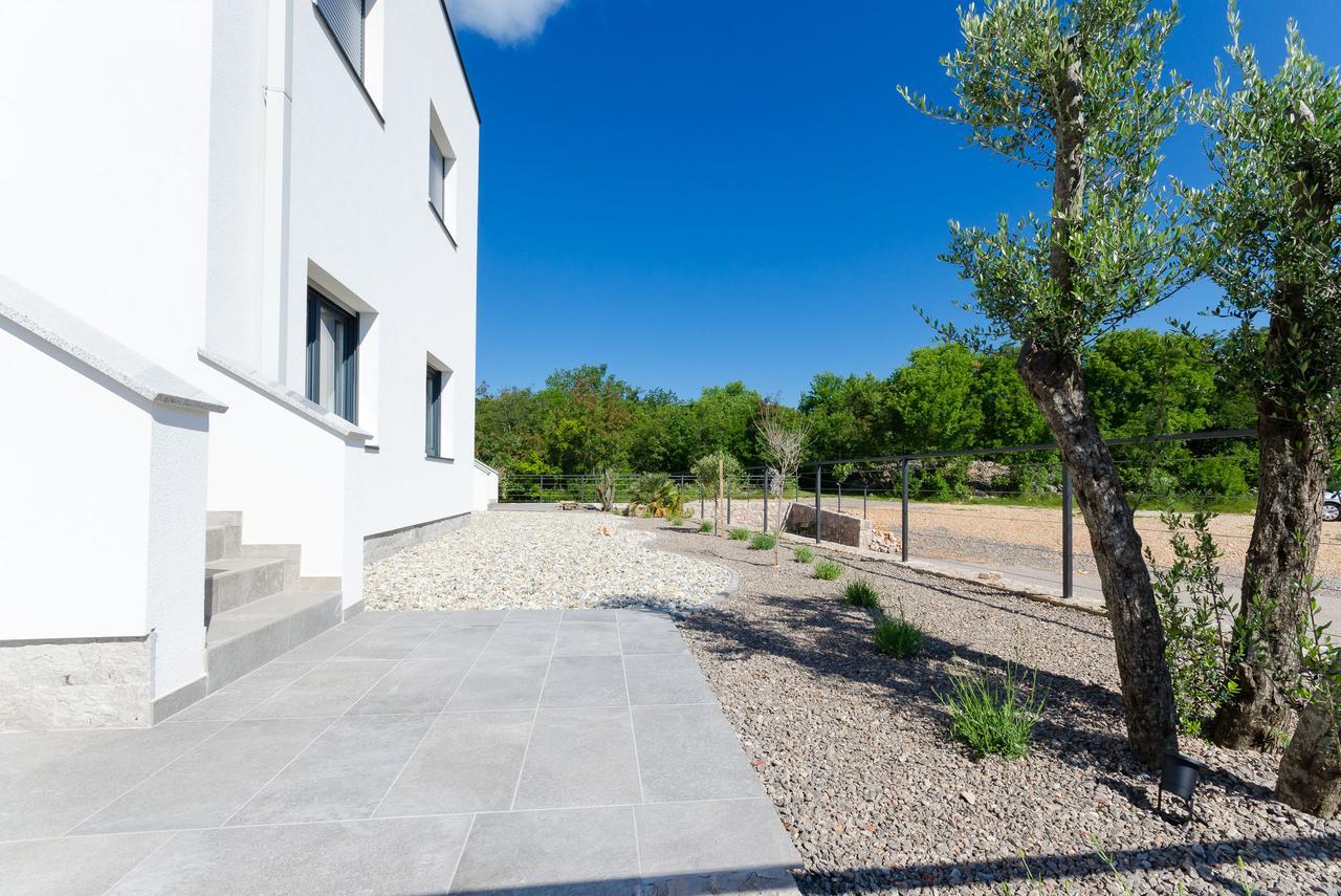 Apartments Residence Romance Pinezići Zewnętrze zdjęcie
