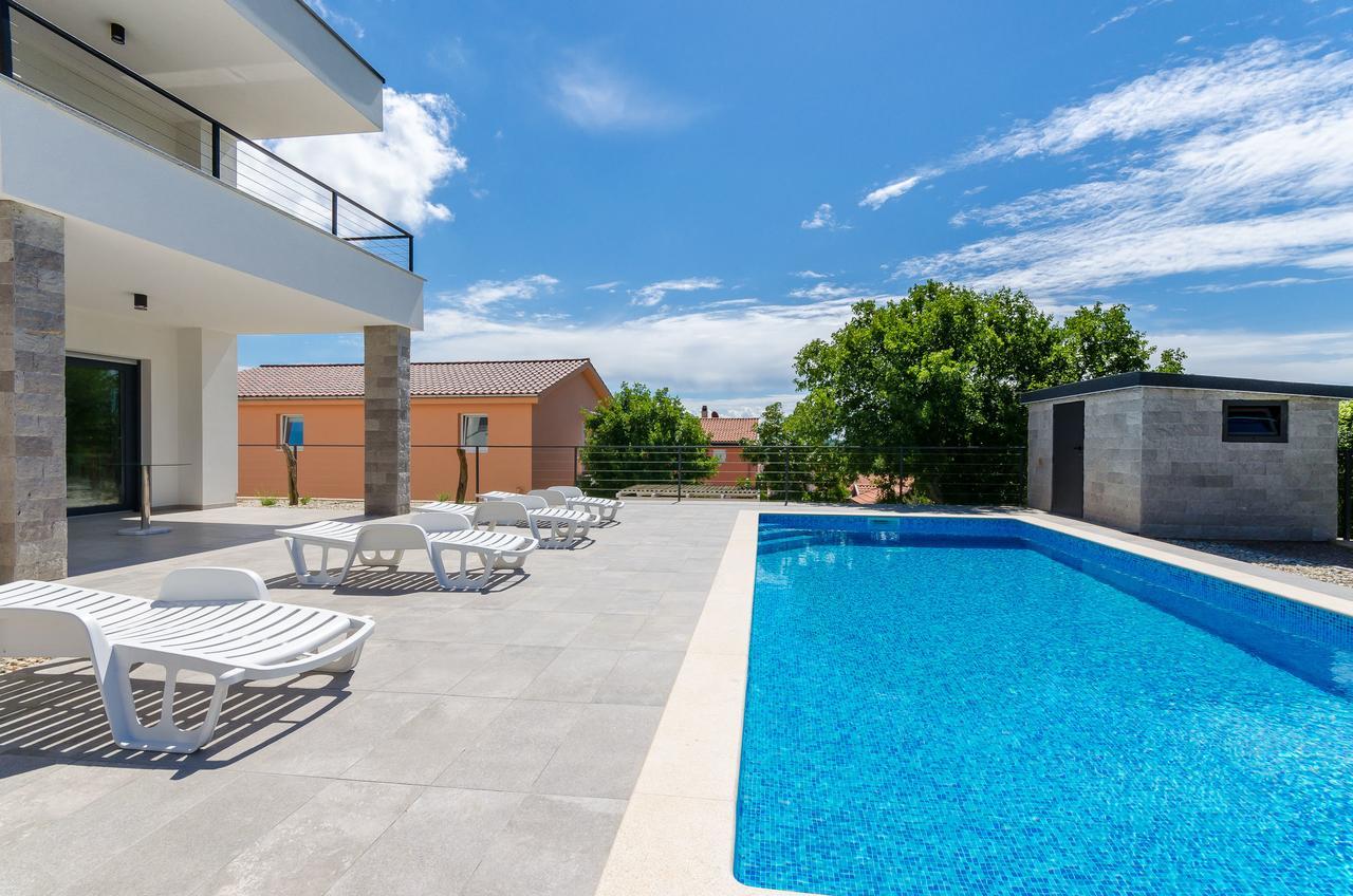 Apartments Residence Romance Pinezići Zewnętrze zdjęcie