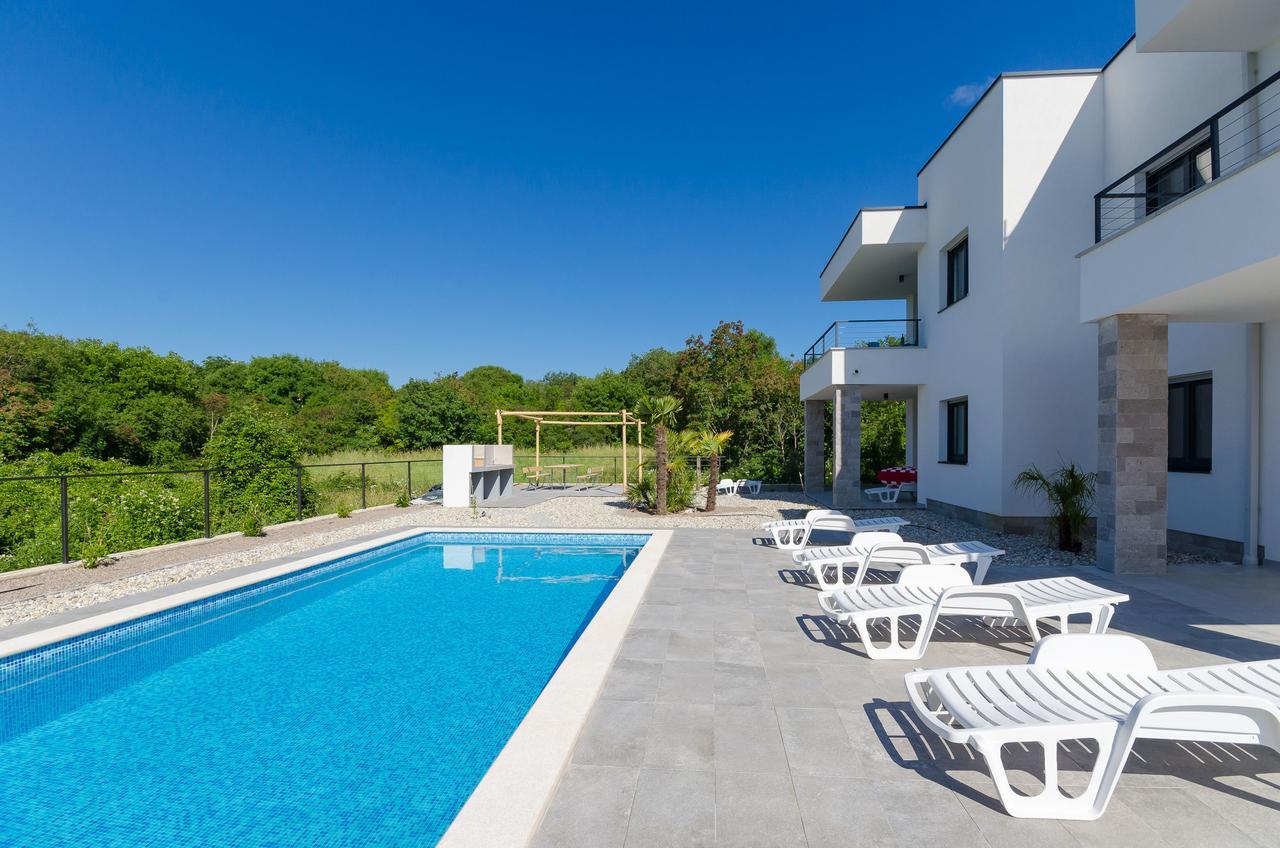 Apartments Residence Romance Pinezići Zewnętrze zdjęcie
