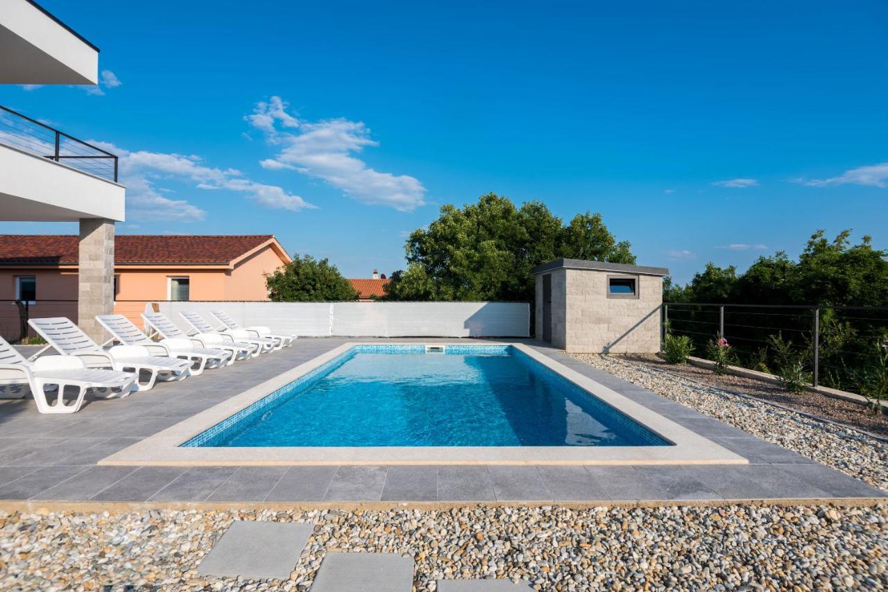 Apartments Residence Romance Pinezići Zewnętrze zdjęcie